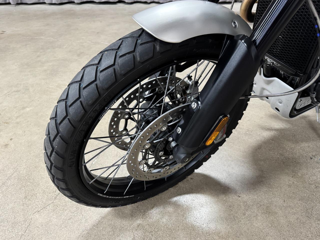 Triumph Scrambler  2023
