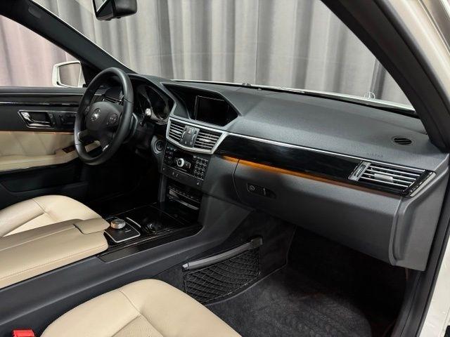 Mercedes-Benz E-Class E350 Sedan 4MATIC 2010