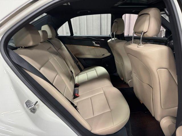 Mercedes-Benz E-Class E350 Sedan 4MATIC 2010