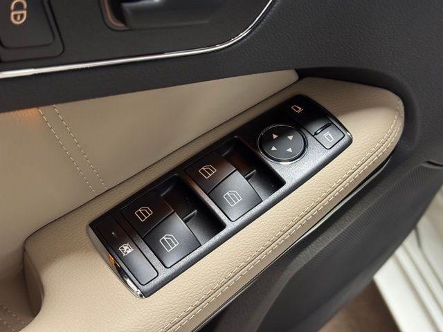 Mercedes-Benz E-Class E350 Sedan 4MATIC 2010