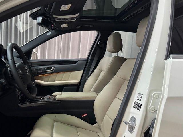 Mercedes-Benz E-Class E350 Sedan 4MATIC 2010