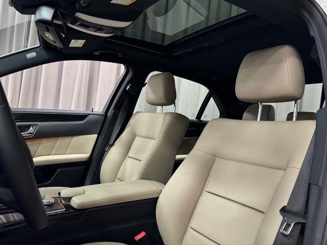 Mercedes-Benz E-Class E350 Sedan 4MATIC 2010