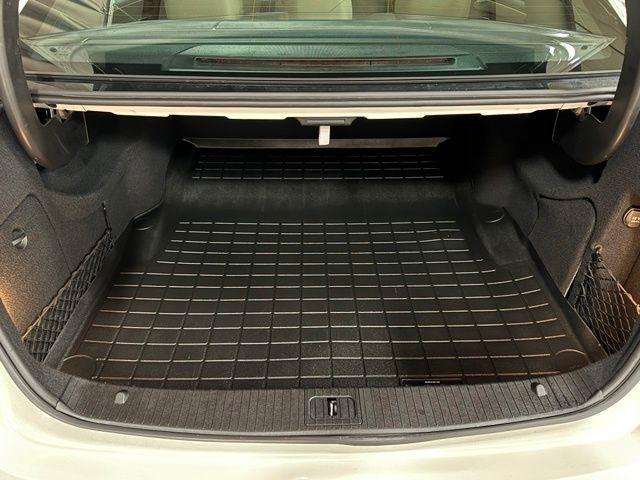 Mercedes-Benz E-Class E350 Sedan 4MATIC 2010
