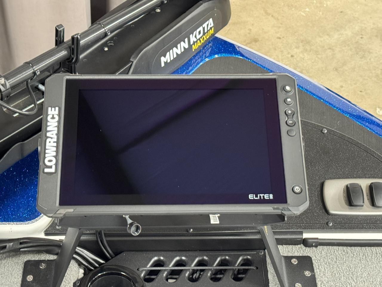 Nitro Z18  2025