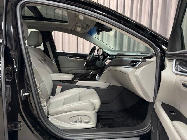Cadillac XTS Luxury FWD 2016