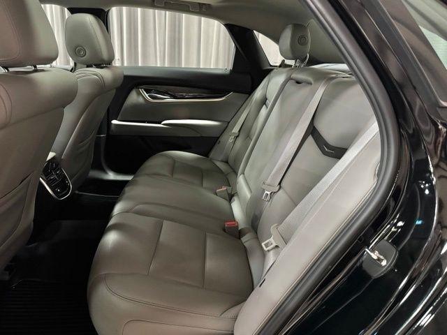 Cadillac XTS Luxury FWD 2016