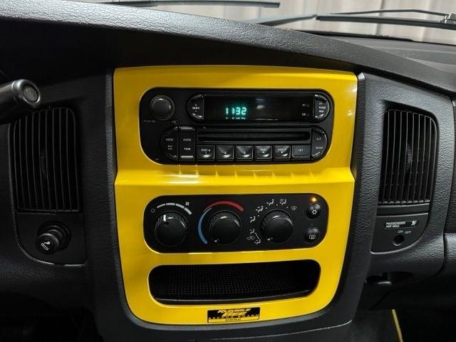 Dodge Ram 1500 SLT Long Bed 4WD 2005