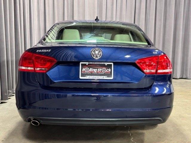 Volkswagen Passat 2.5L SE MT 2013