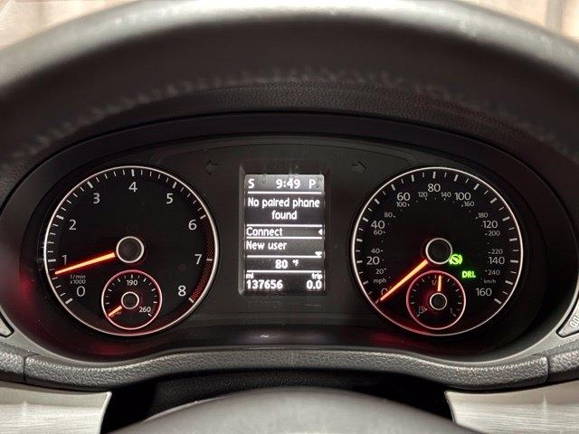 Volkswagen Passat 2.5L SE MT 2013