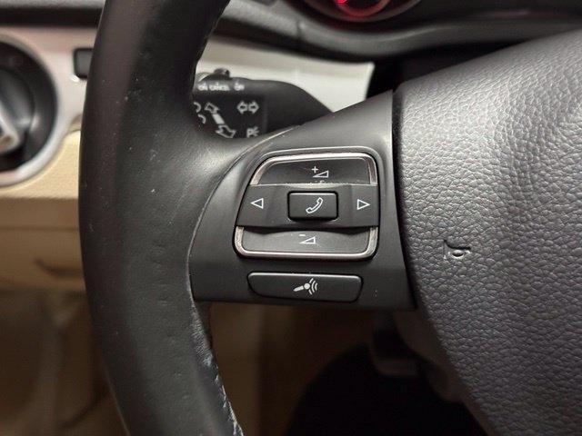 Volkswagen Passat 2.5L SE MT 2013