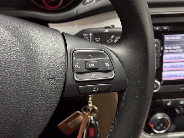 Volkswagen Passat 2.5L SE MT 2013