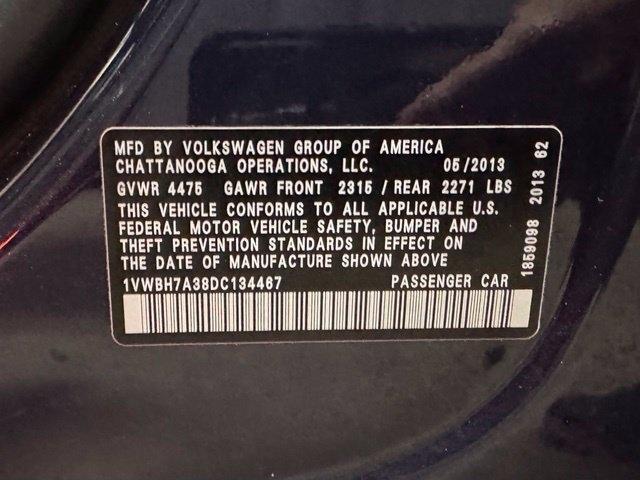 Volkswagen Passat 2.5L SE MT 2013