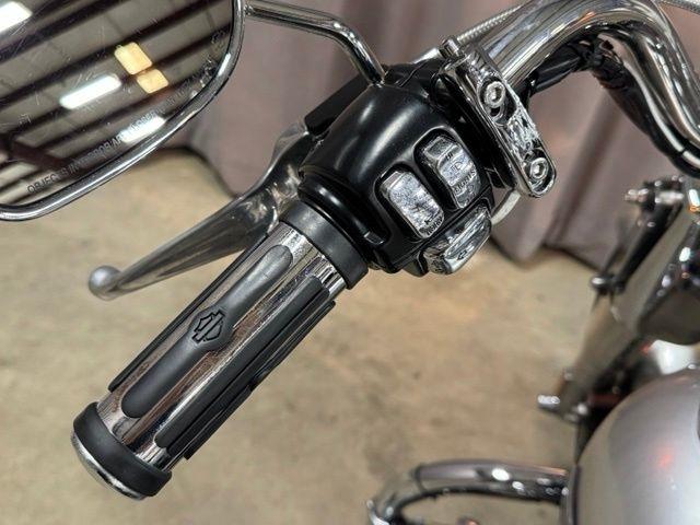 Harley-Davidson FLSTF  2003