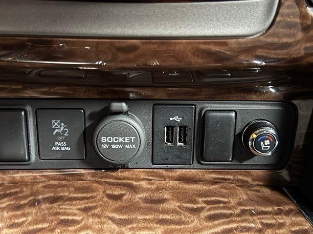 Nissan Armada Platinum 2WD 2020