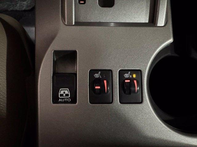 Toyota 4Runner Limited 4WD V6 2011