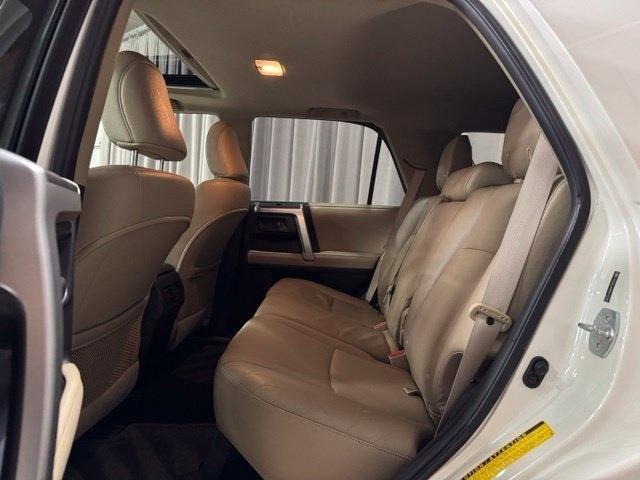 Toyota 4Runner Limited 4WD V6 2011