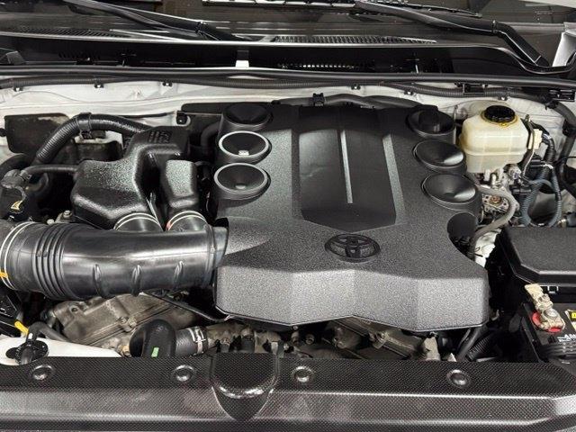 Toyota 4Runner Limited 4WD V6 2011