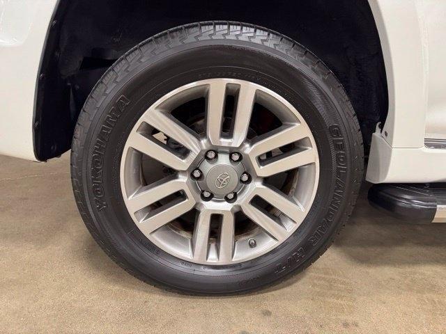 Toyota 4Runner Limited 4WD V6 2011