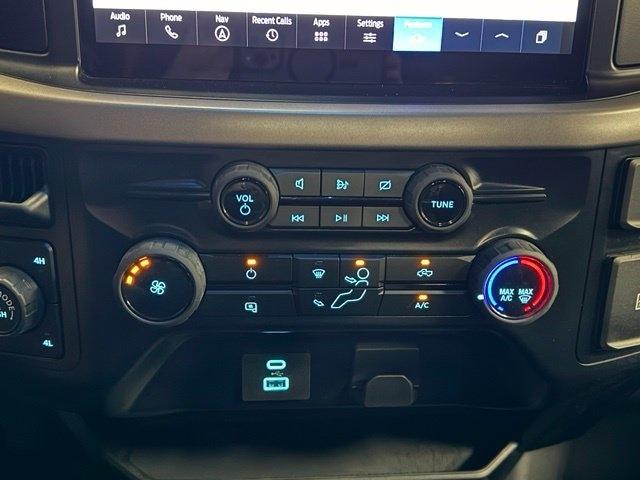 Ford F-150 XL 4WD 2024