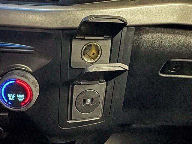 Ford F-150 XL 4WD 2024