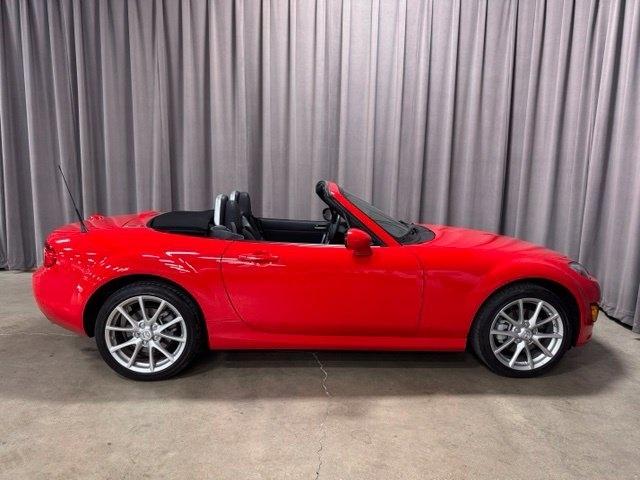 Mazda MX-5 Miata Grand Touring 2012