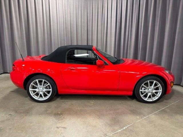 Mazda MX-5 Miata Grand Touring 2012