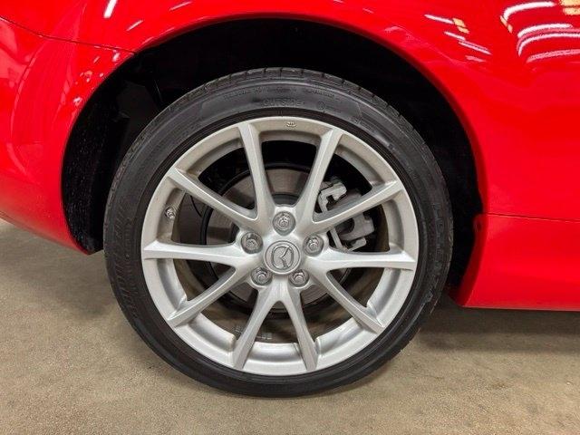 Mazda MX-5 Miata Grand Touring 2012