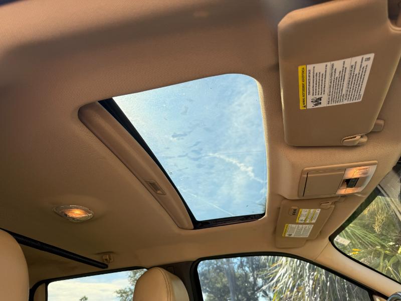 2012 Ford F-150 Lariat photo 14