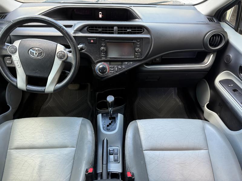 Toyota Prius c  2014 Toyota Prius c  2014