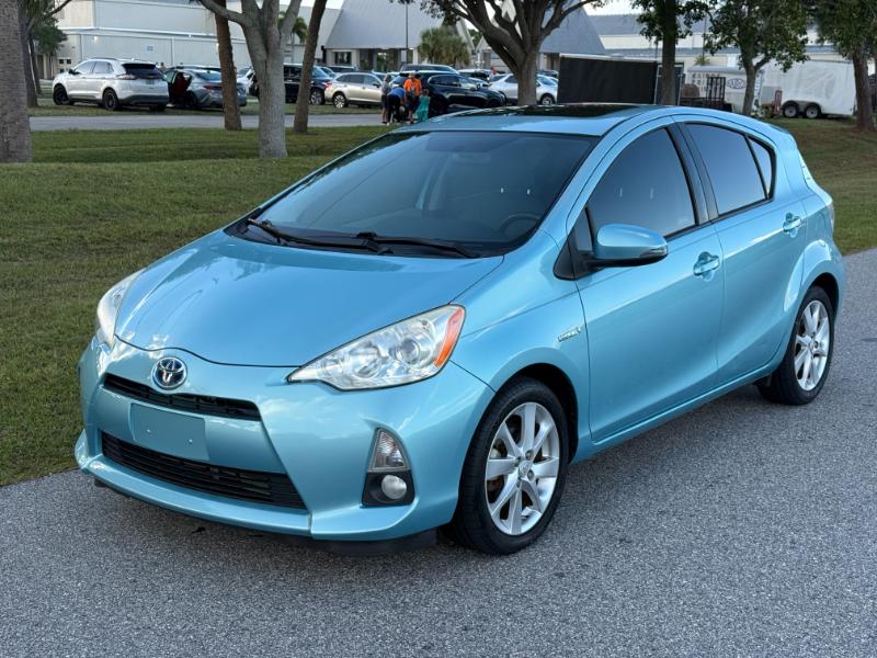 Toyota Prius c  2014 Toyota Prius c  2014