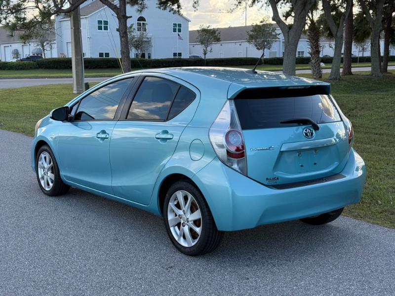 Toyota Prius c  2014 Toyota Prius c  2014