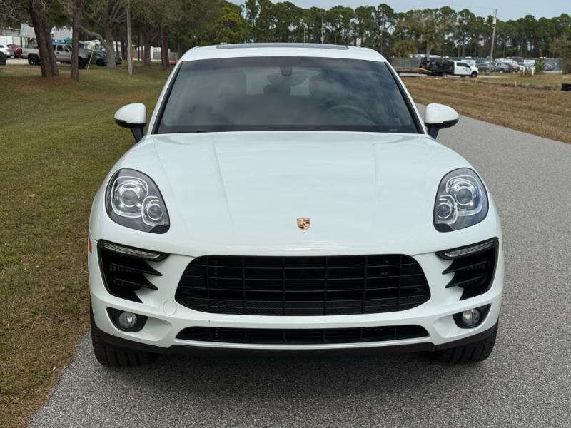 Porsche Macan  2016