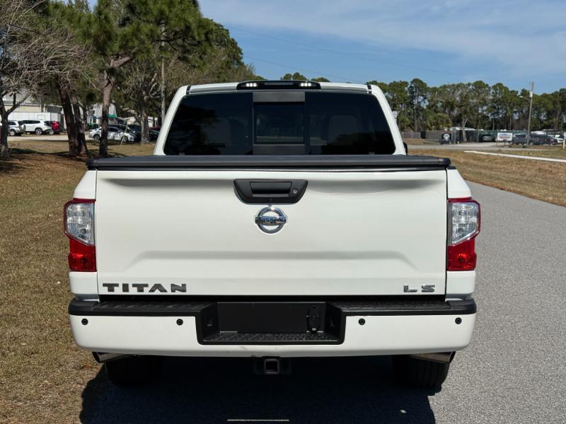 Nissan Titan  2018