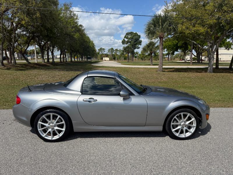 Mazda MX-5 Miata  2011