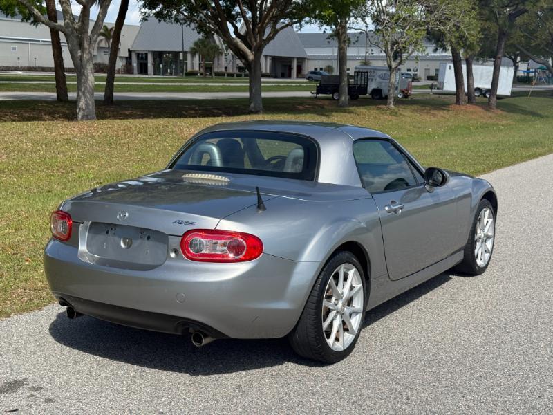 Mazda MX-5 Miata  2011