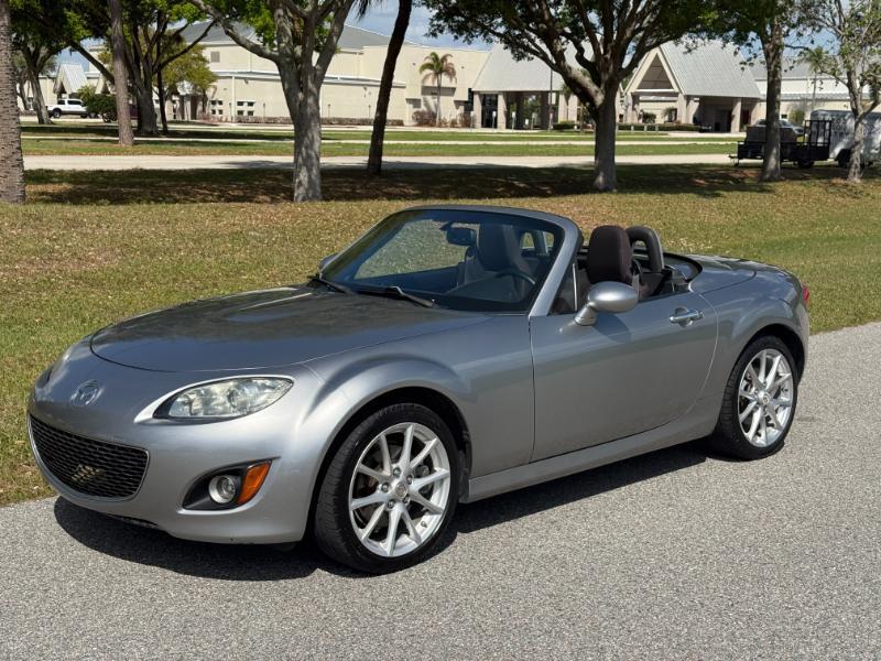 Mazda MX-5 Miata  2011
