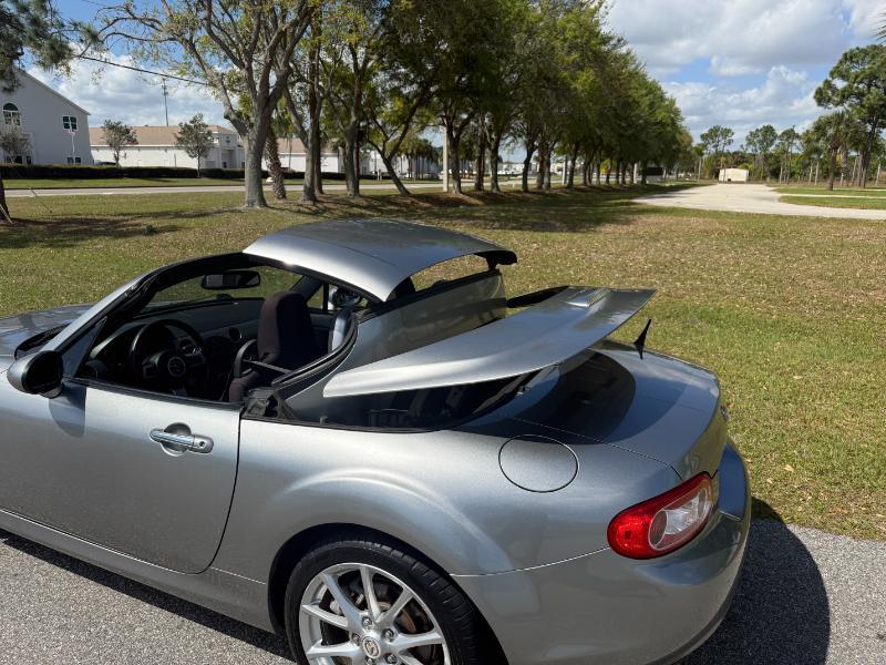 Mazda MX-5 Miata  2011