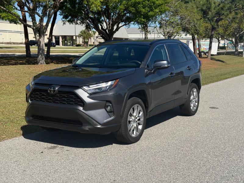 Toyota RAV4  2024