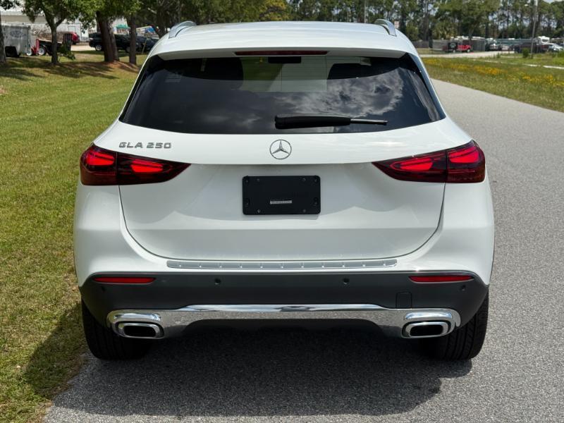 Mercedes-Benz GLA-Class  2025