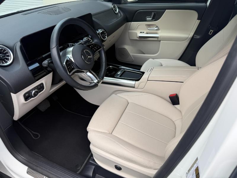 Mercedes-Benz GLA-Class  2025
