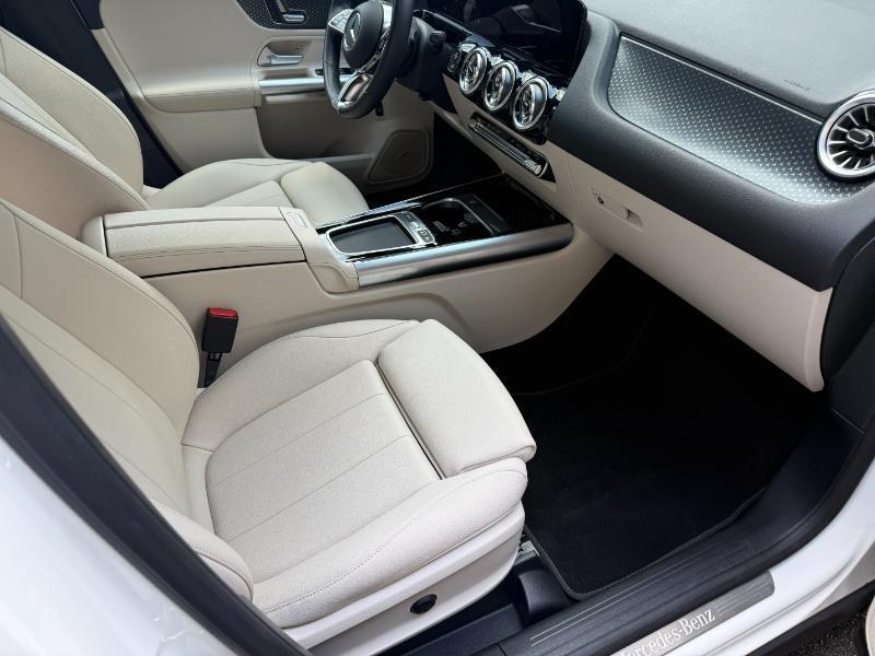 Mercedes-Benz GLA-Class  2025