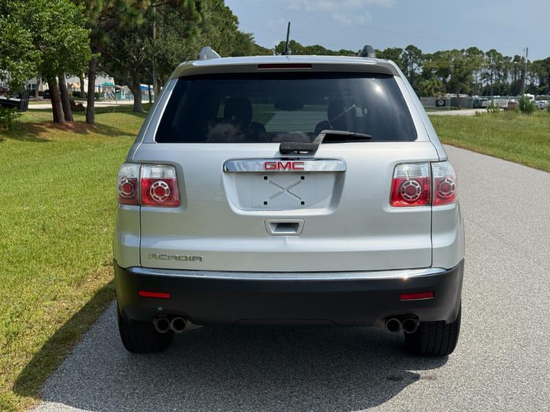 GMC Acadia  2011
