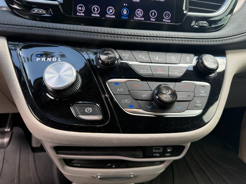 Chrysler Pacifica  2018
