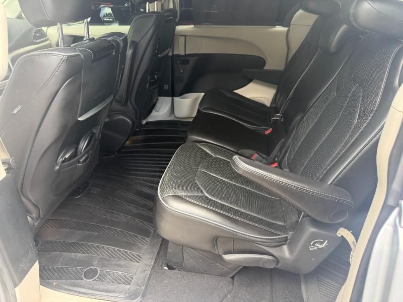Chrysler Pacifica  2018