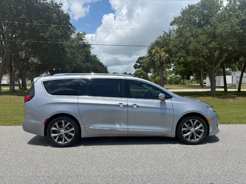 Chrysler Pacifica  2018