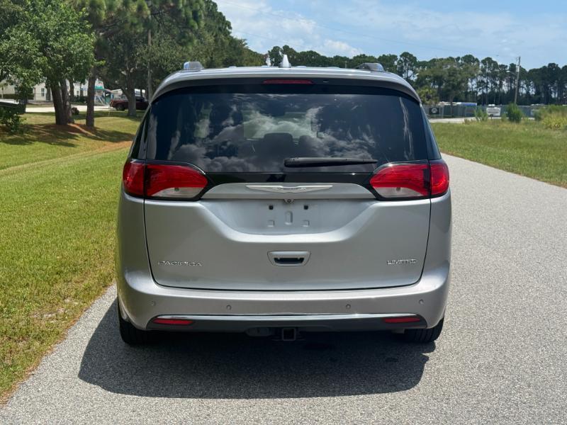 Chrysler Pacifica  2018