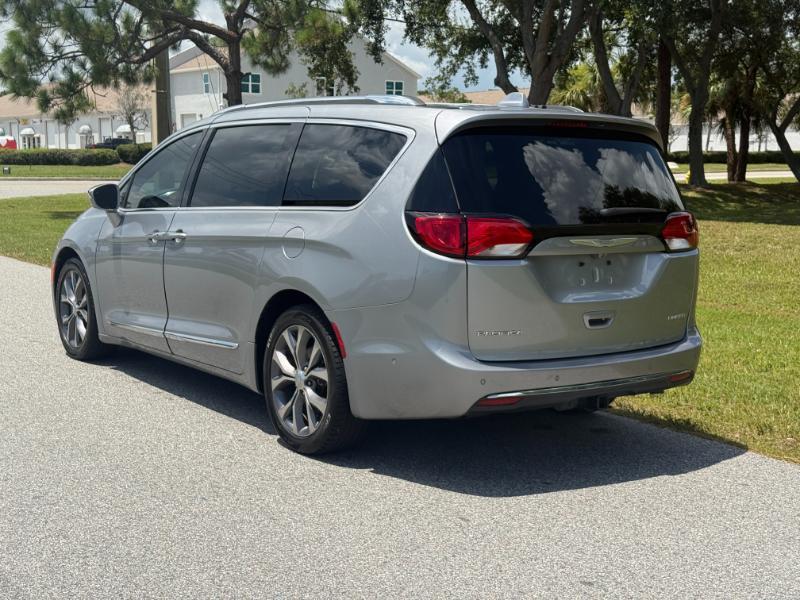 Chrysler Pacifica  2018