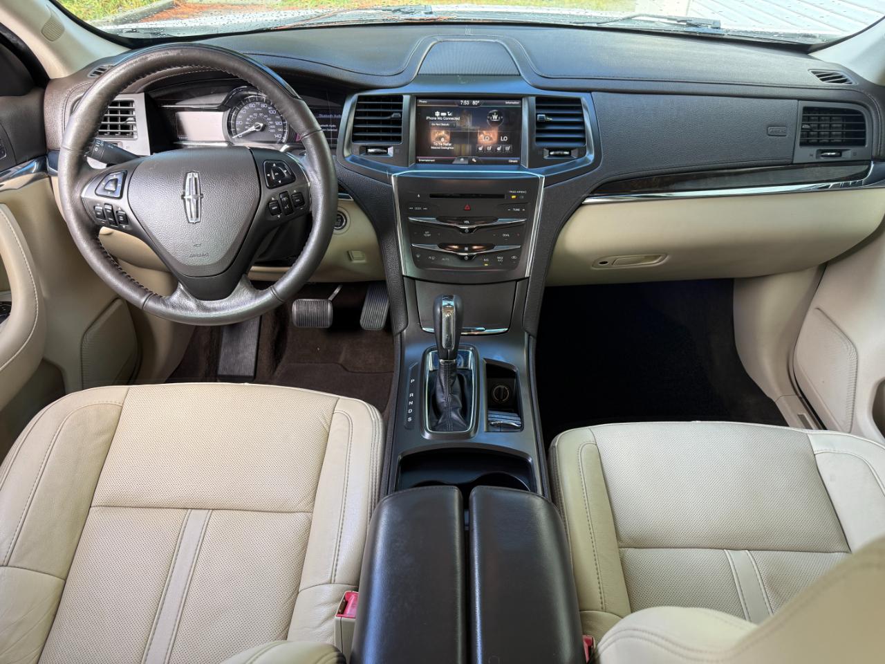 Lincoln MKS  2015