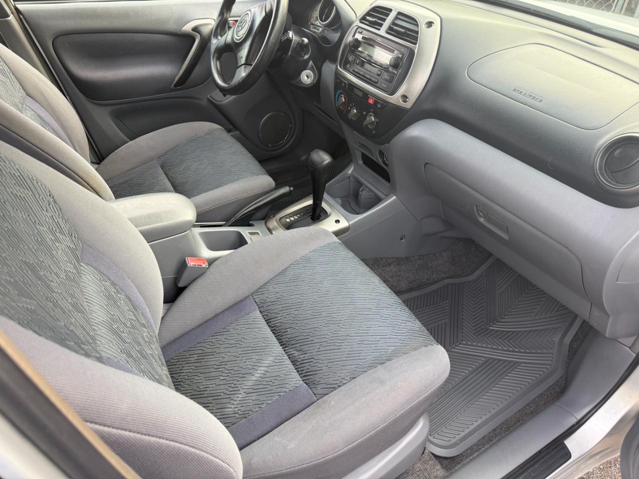 Toyota RAV4  2003
