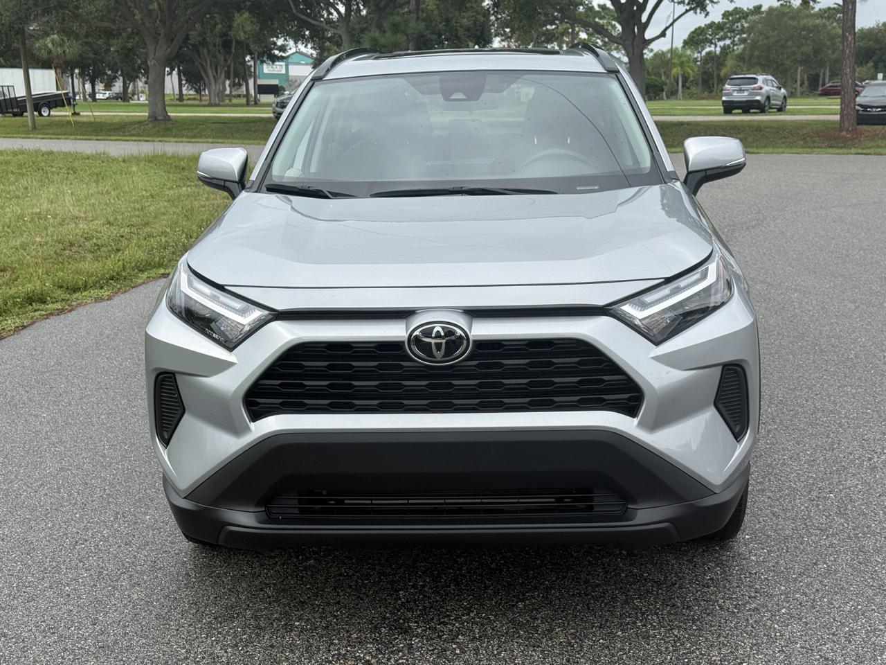 Toyota RAV4  2025
